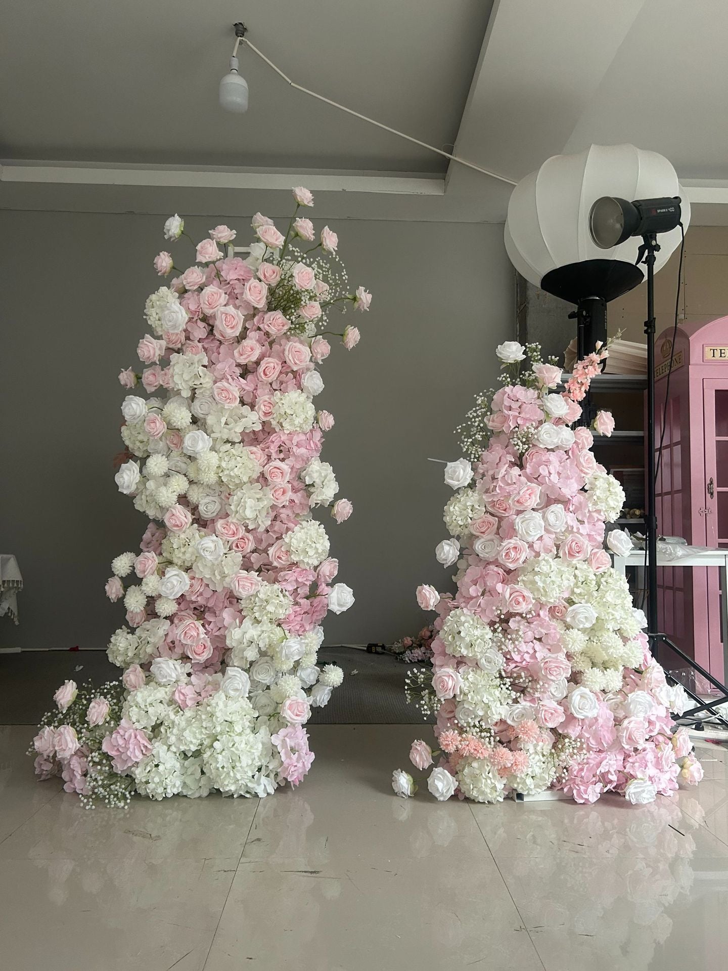 DWD117 New arrival artificial pink flower row decor backdrop wedding party floral arrangement background
