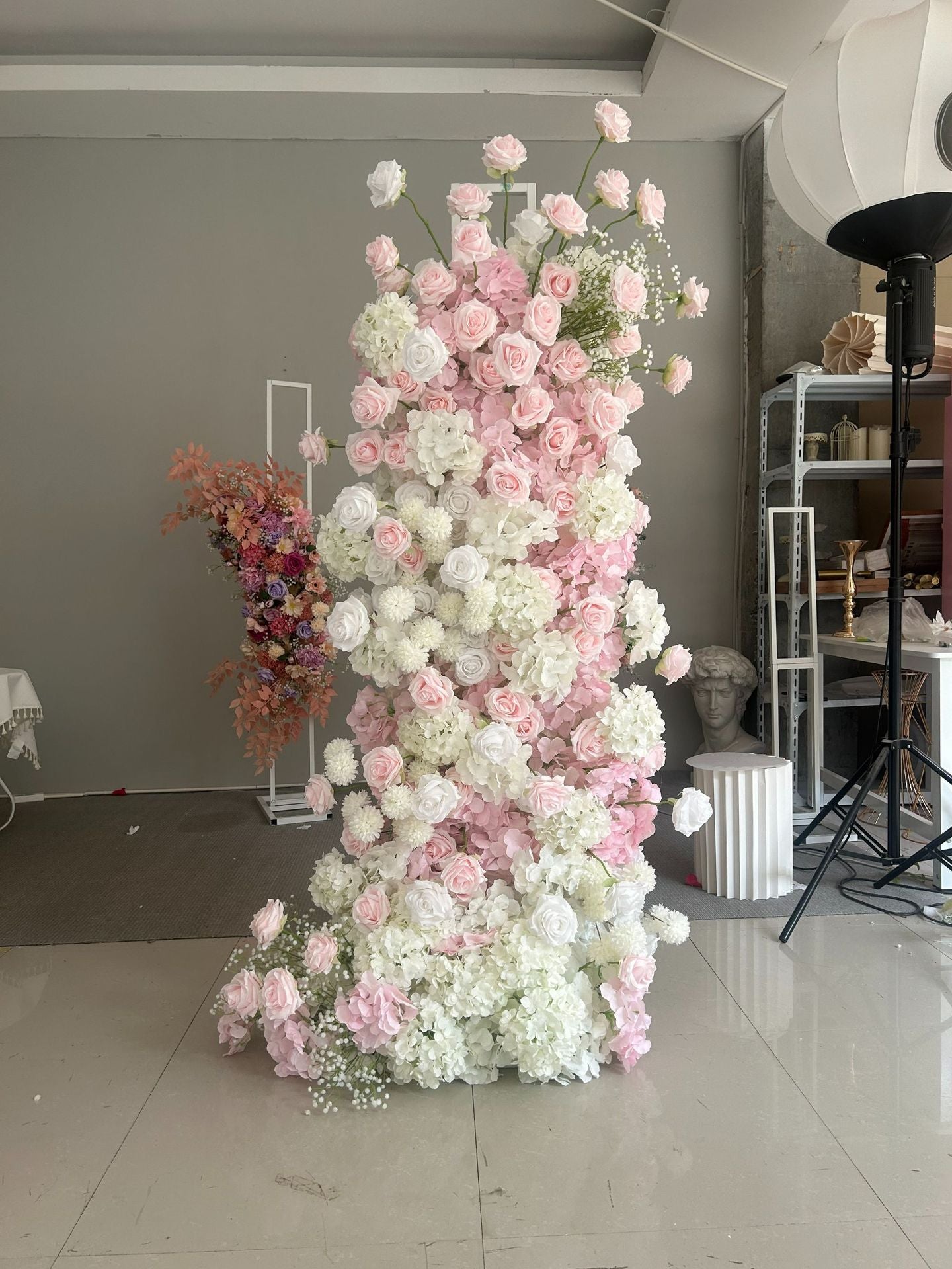 DWD117 New arrival artificial pink flower row decor backdrop wedding party floral arrangement background